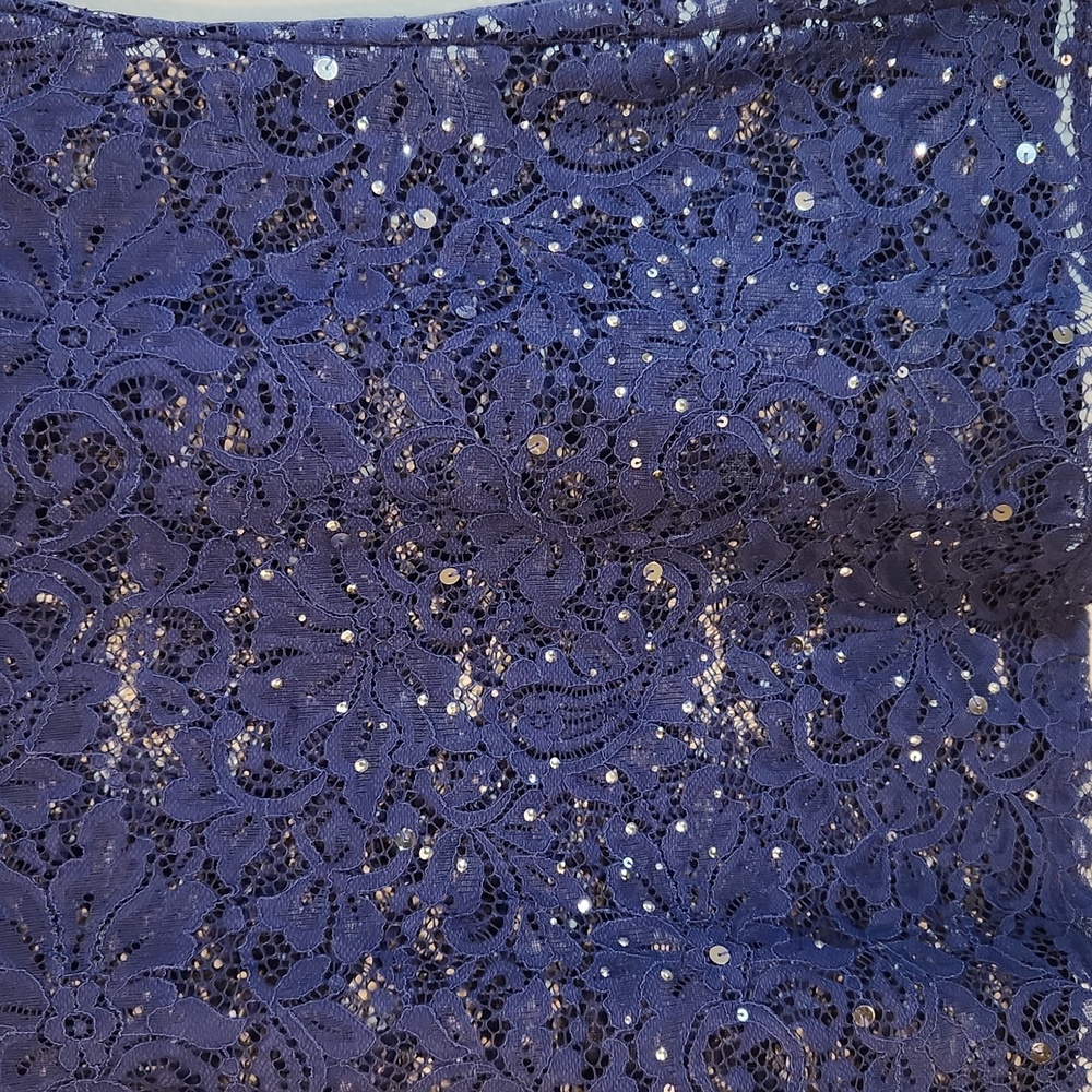 Express blouse size medium - Picture 2 of 5